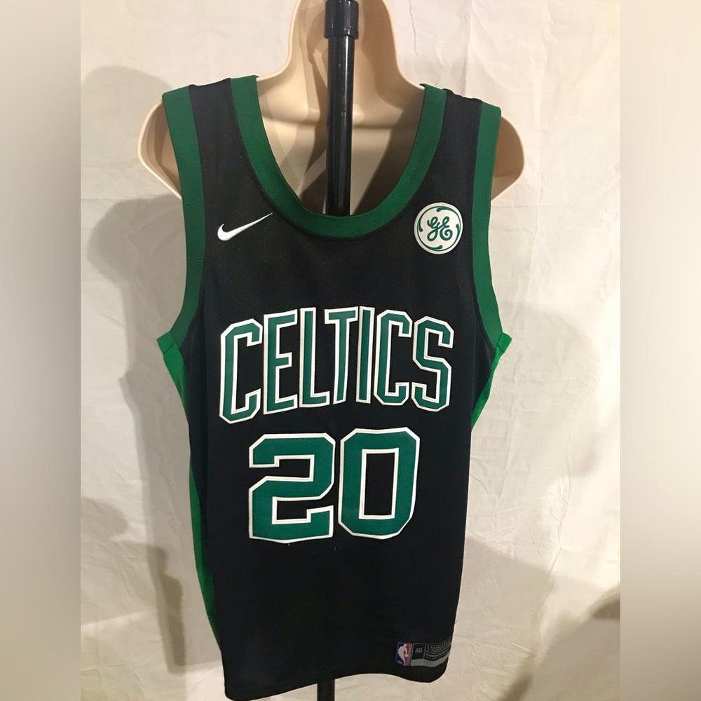 Men’s Celtics “Hayward” Jersey Size 48
